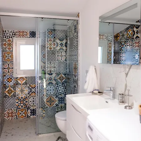 דירה Luxurious Attic